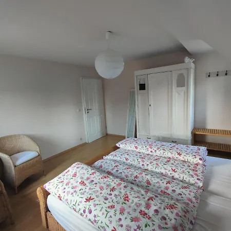 Gaestehaus Voyage Bed & Breakfast